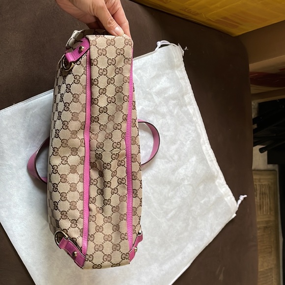 Sold❤️Authentic Gucci Tote - Picture 8 of 17